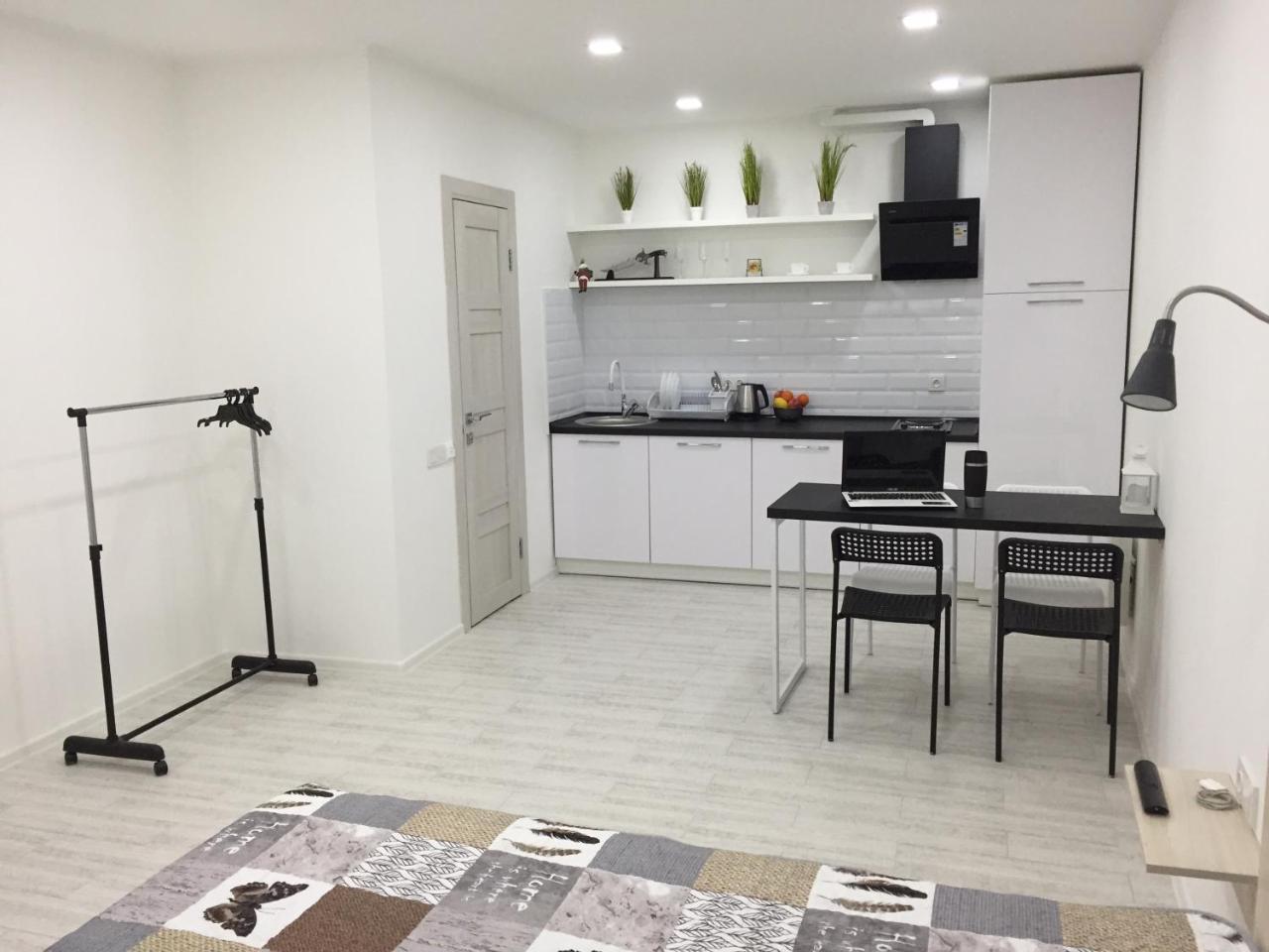 Cozy Underground Apartment At The Center 赫尔松 外观 照片